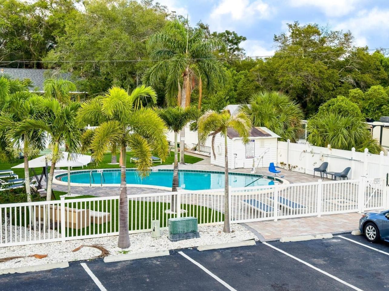 2B1B Stylish Little House W Shared Pool 511 Βίλα Κλιαργουότερ Εξωτερικό φωτογραφία